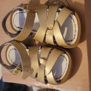 Salt waters sandals size 6 in Gold